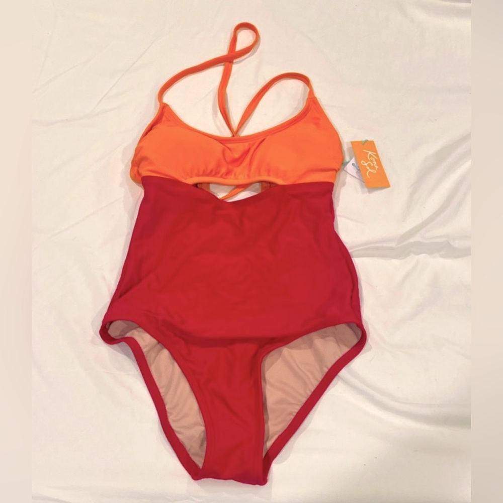 RED AND ORANGE ONE-PIECE SWIMSUIT 
NEVER WORN BEFORE 
NEW WITH TAGS 
SUPER CUTE